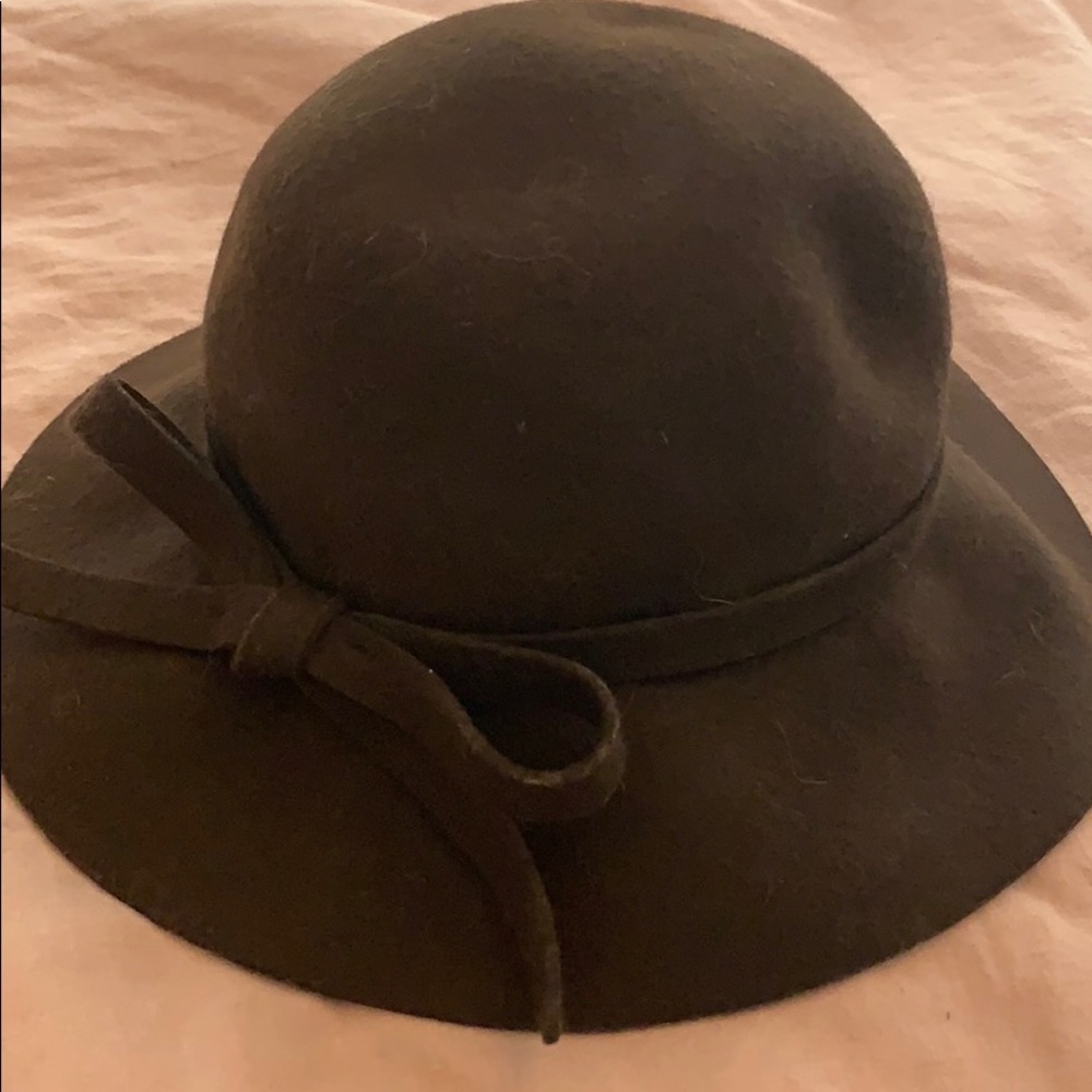 Brown hat